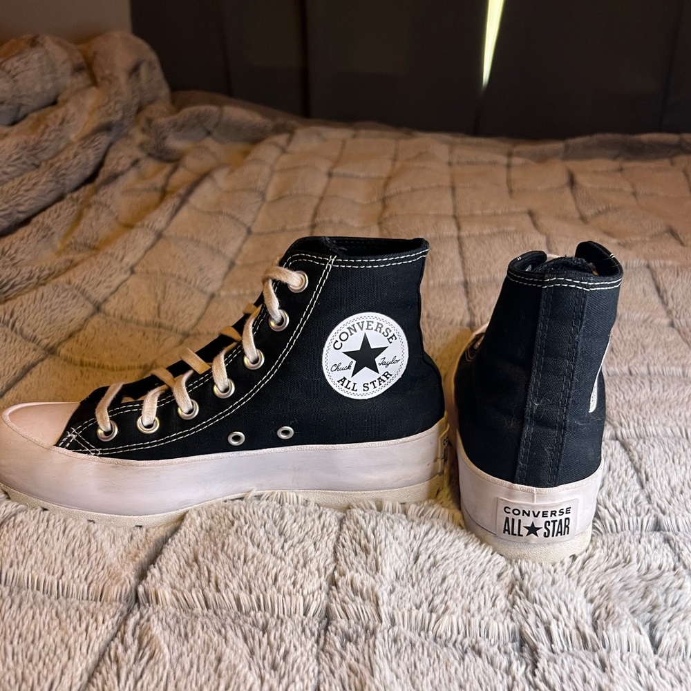 Woman’s Lugged Chuck Taylor All Star High Top Sneakers🖤